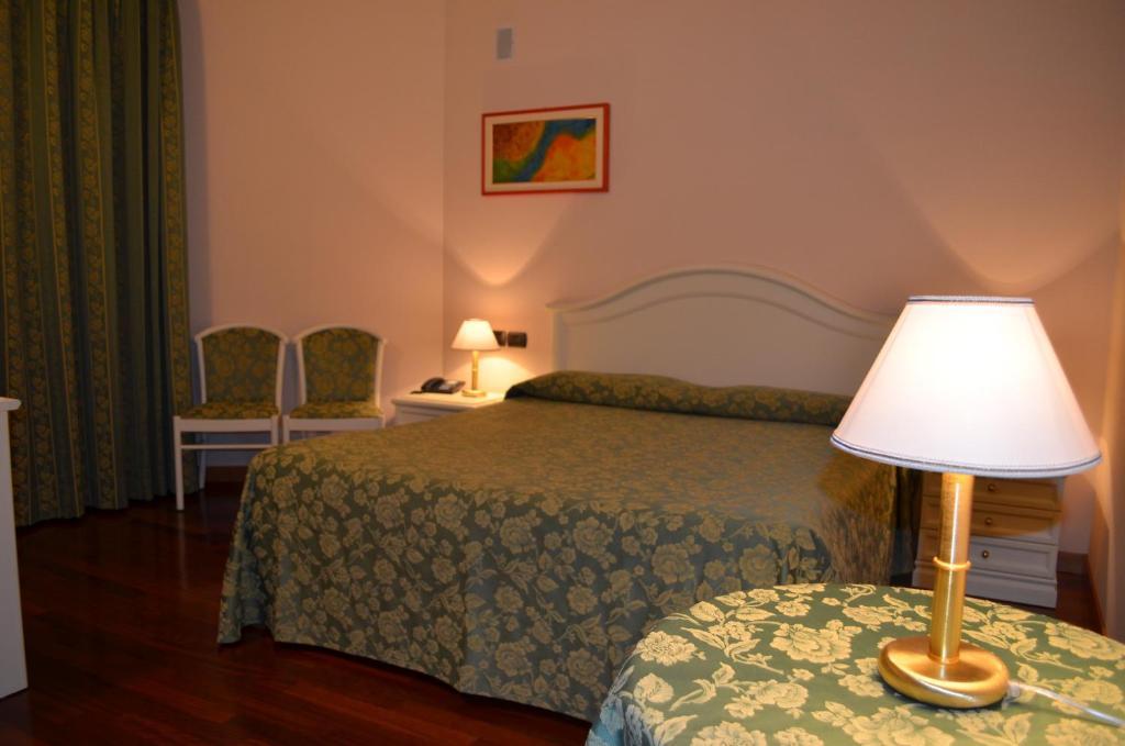 Hotel Olioso Peschiera del Garda Pokoj fotografie