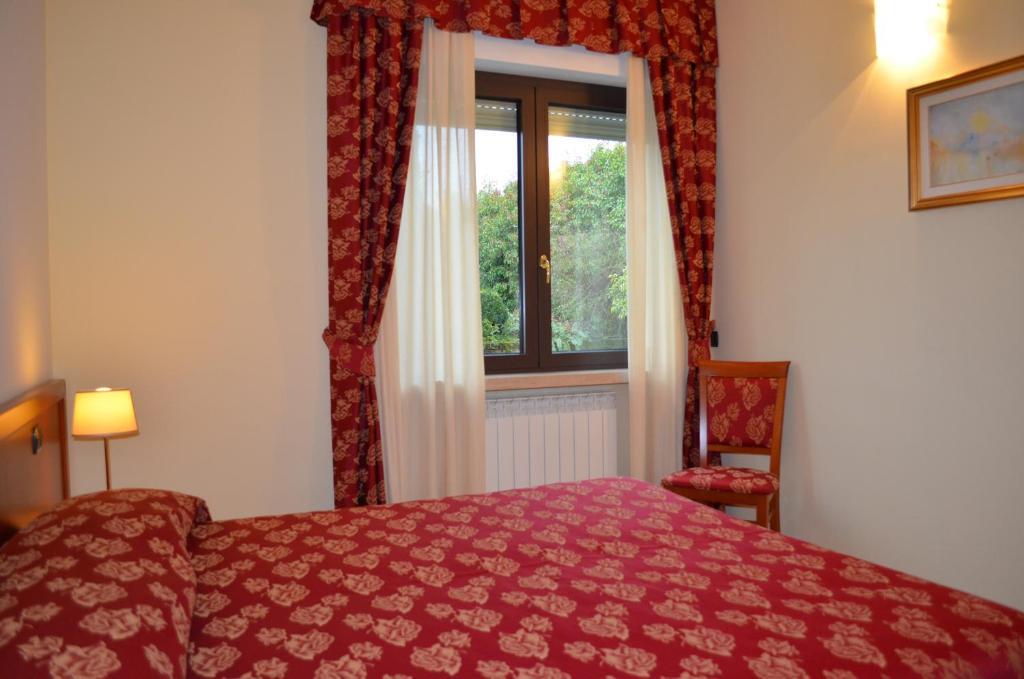 Hotel Olioso Peschiera del Garda Pokoj fotografie